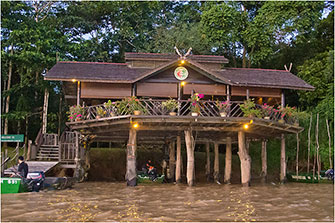 Kinabatangan River Lodge, Borneo, 2014 by Dr. Wayne Lynch ©